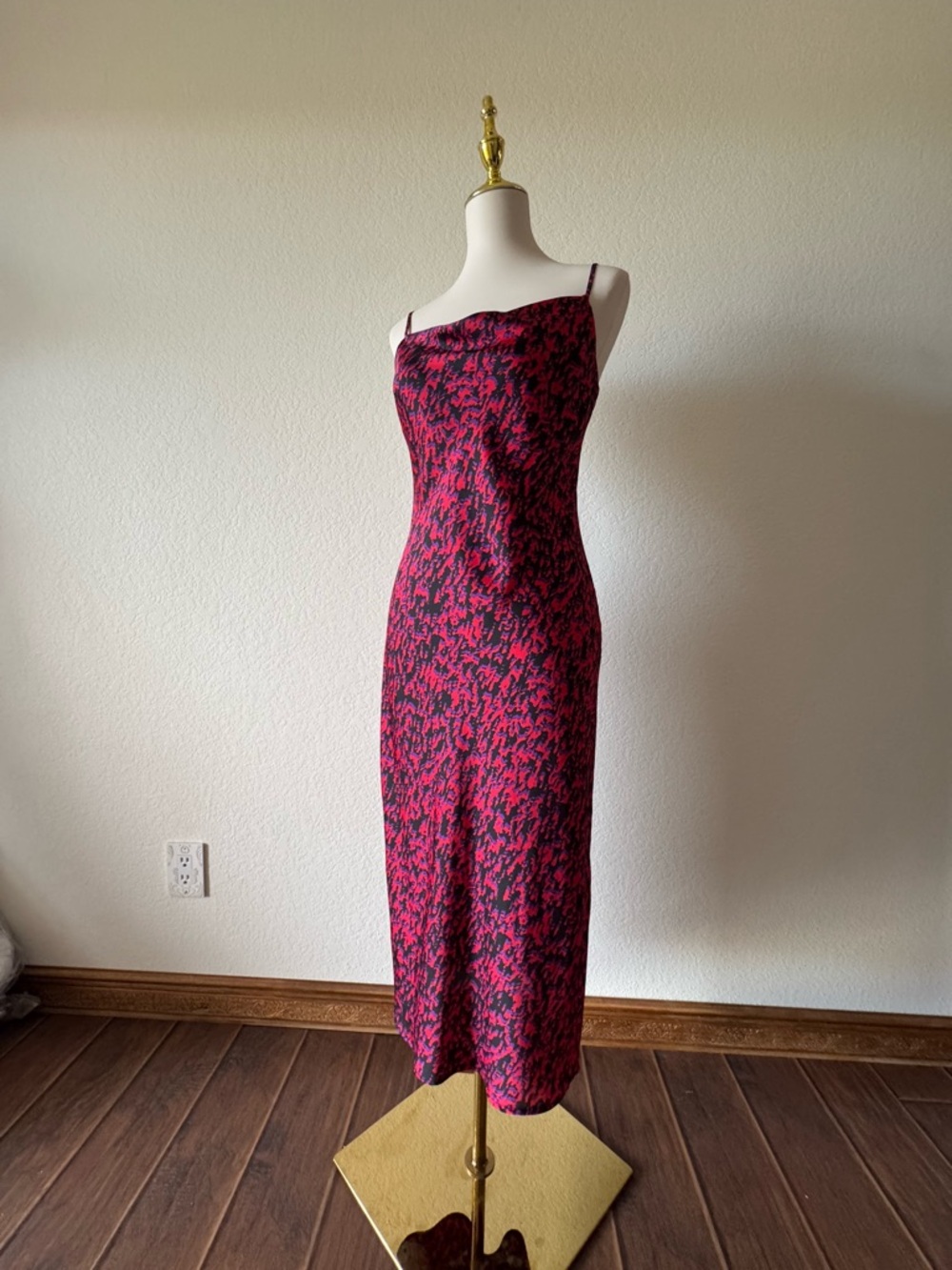 Vintage Express Magenta & Black Adjustable Strap Midi Dress